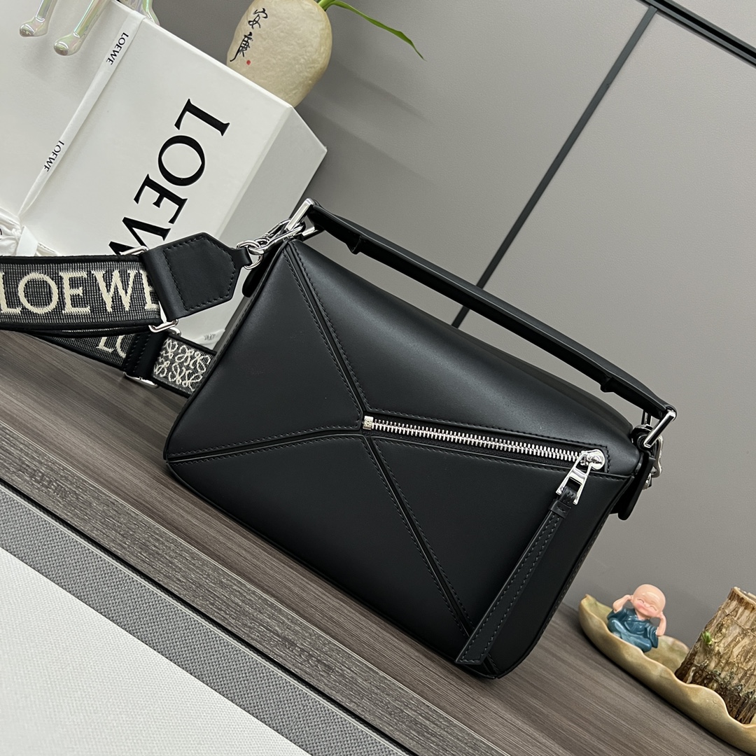 Loewe Puzzle Bags